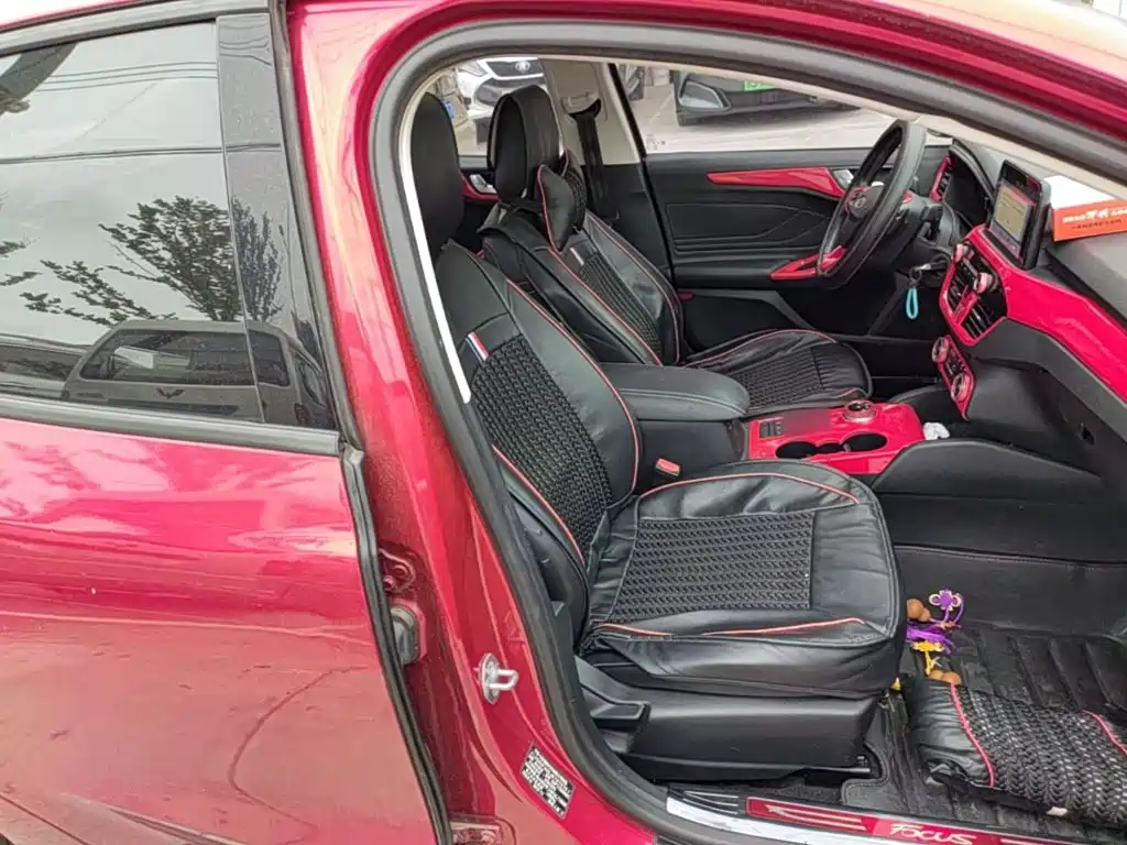 Ford Focus — миниатюра 25