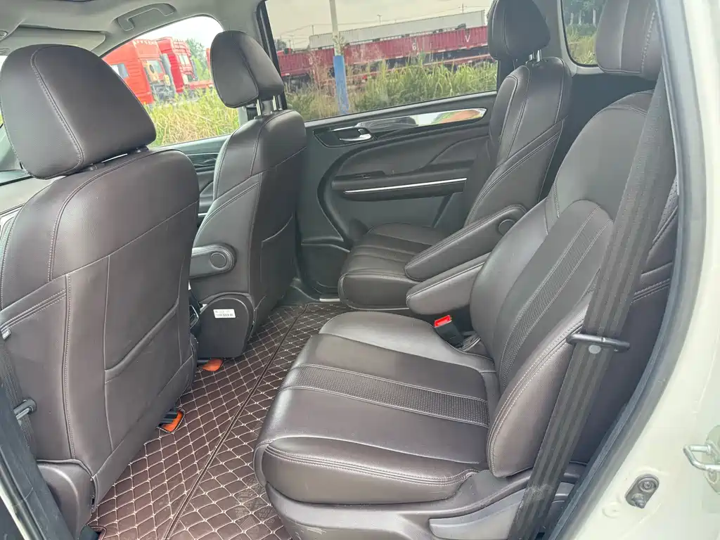 GAC Motor Trumpchi M6 — миниатюра 8