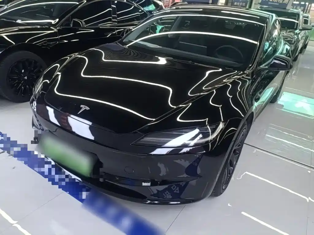 Tesla Model 3 — миниатюра 2