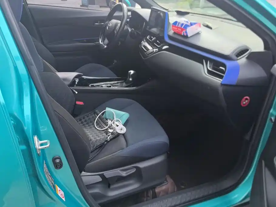 Toyota C-HR — миниатюра 8
