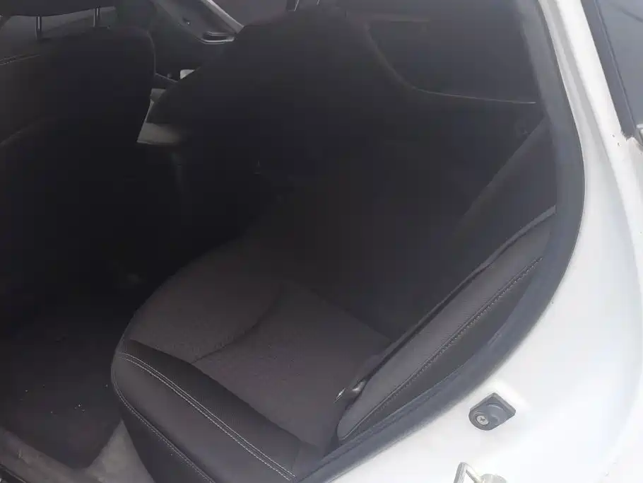 Hyundai Elantra Langdong — миниатюра 11