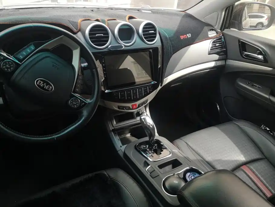 BYD S7 — миниатюра 12