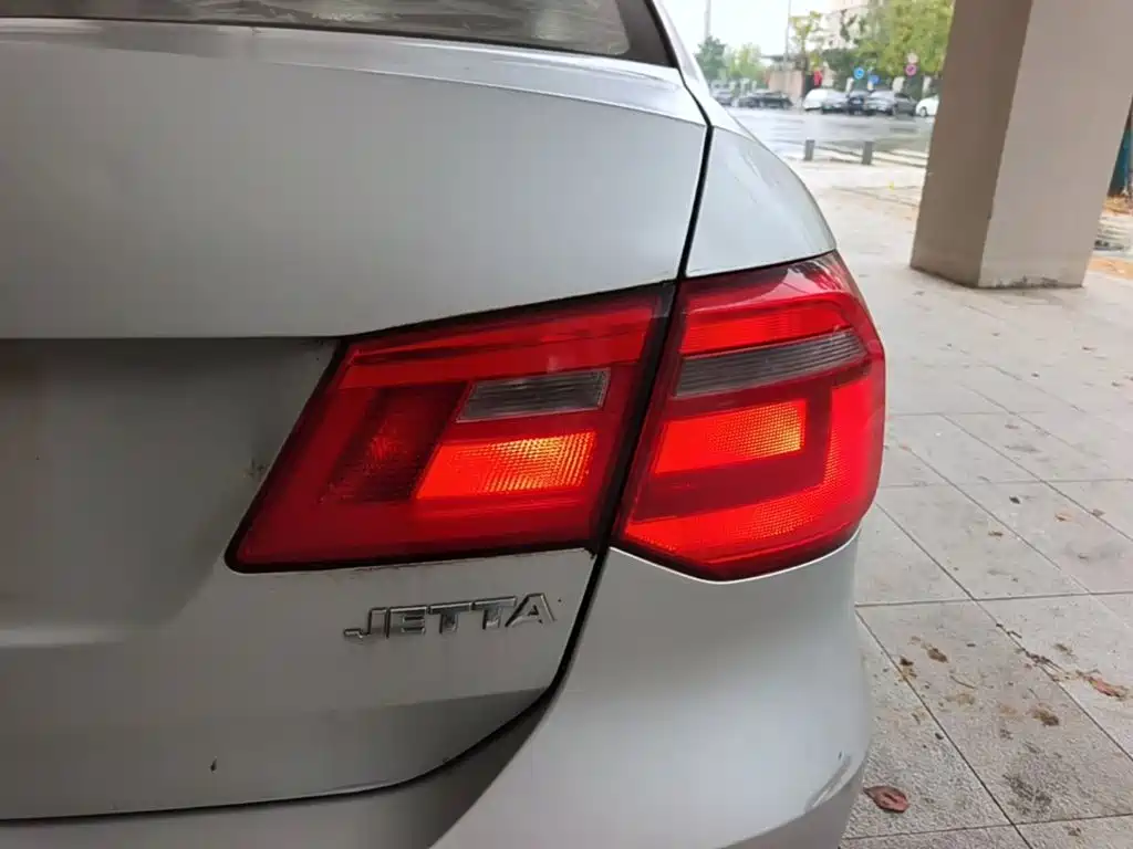 Volkswagen Jetta — миниатюра 8