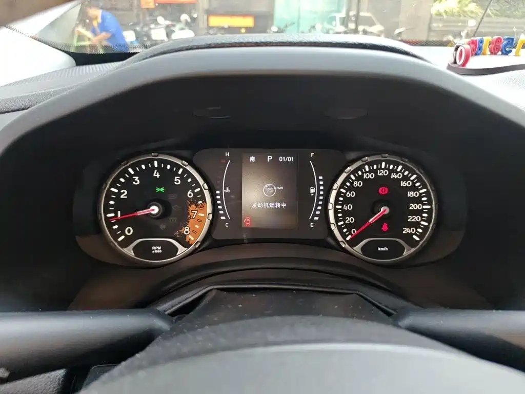 Jeep Renegade — миниатюра 4