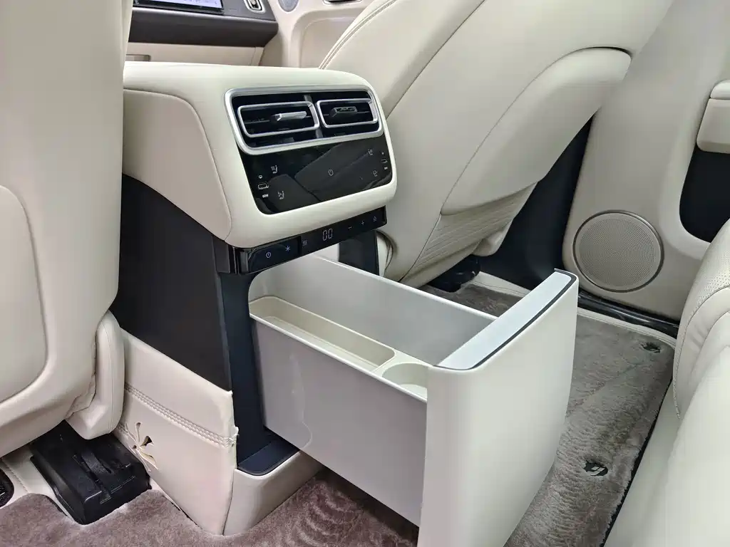 Li Auto Li L7 — миниатюра 17