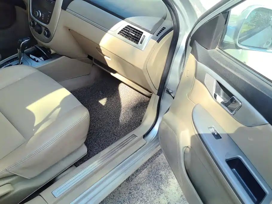 Buick Excelle — миниатюра 8