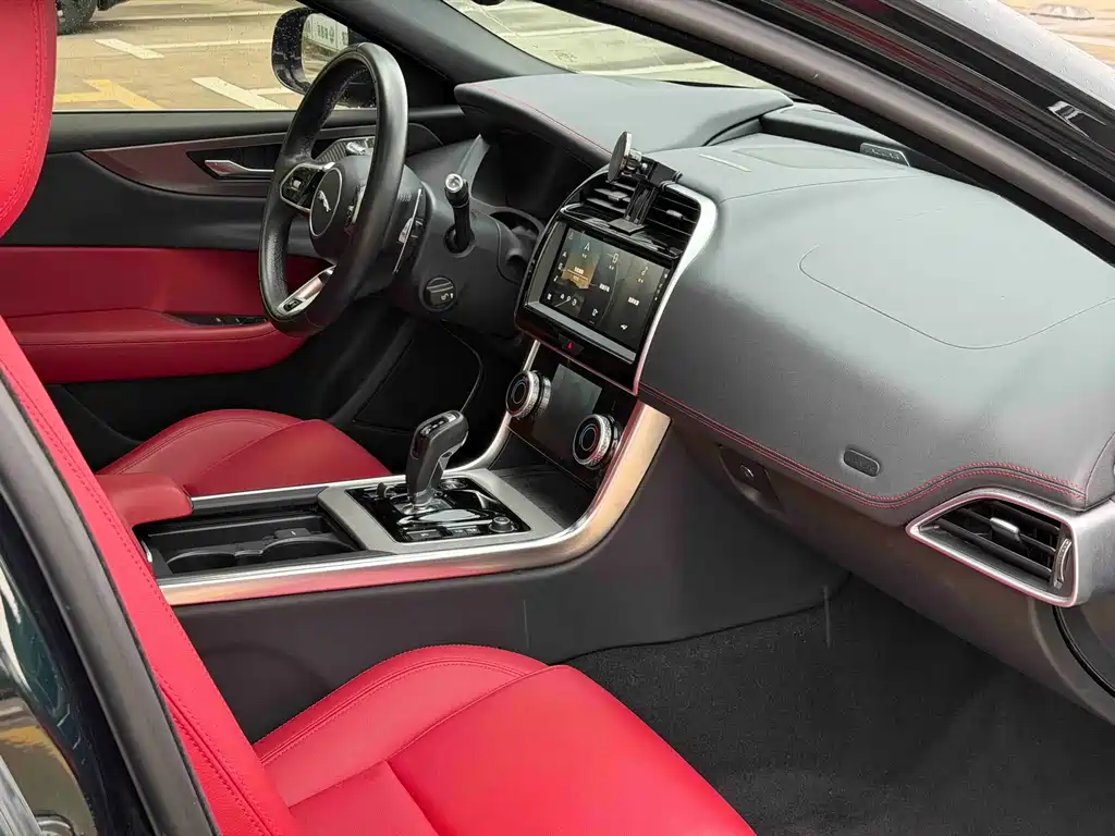 Jaguar XEL — миниатюра 5