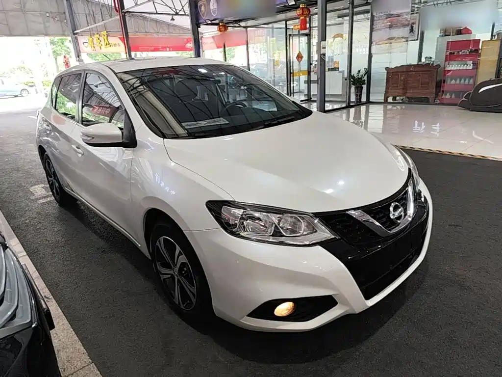 Nissan Tiida — миниатюра 4