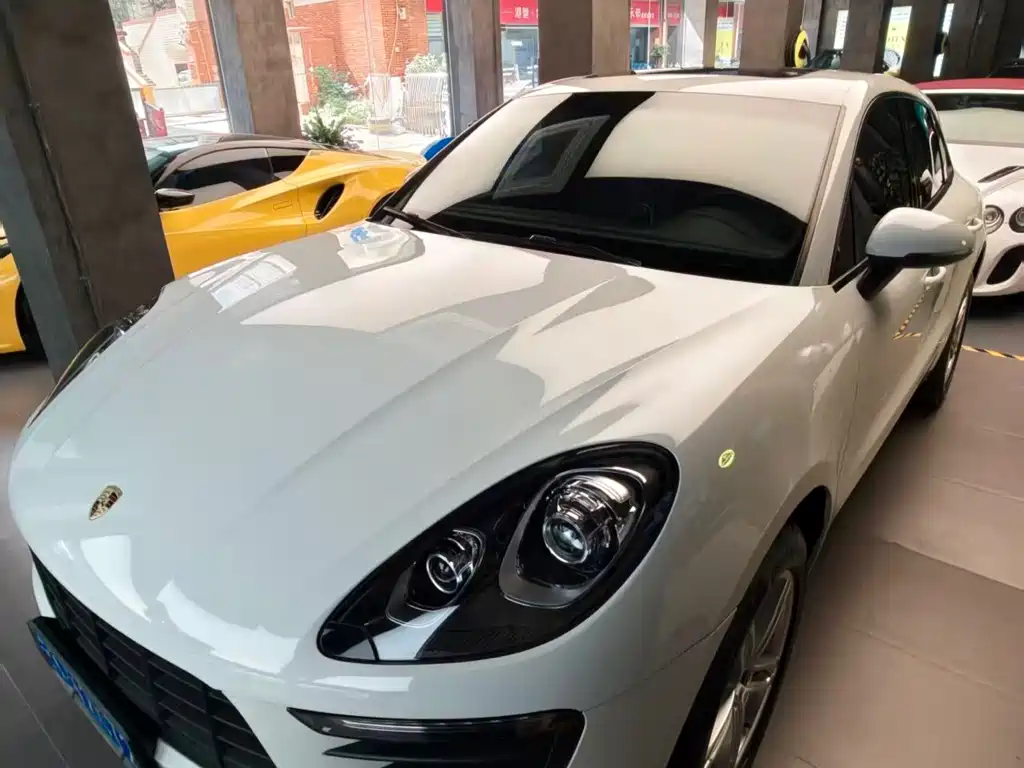 Porsche Macan — миниатюра 3
