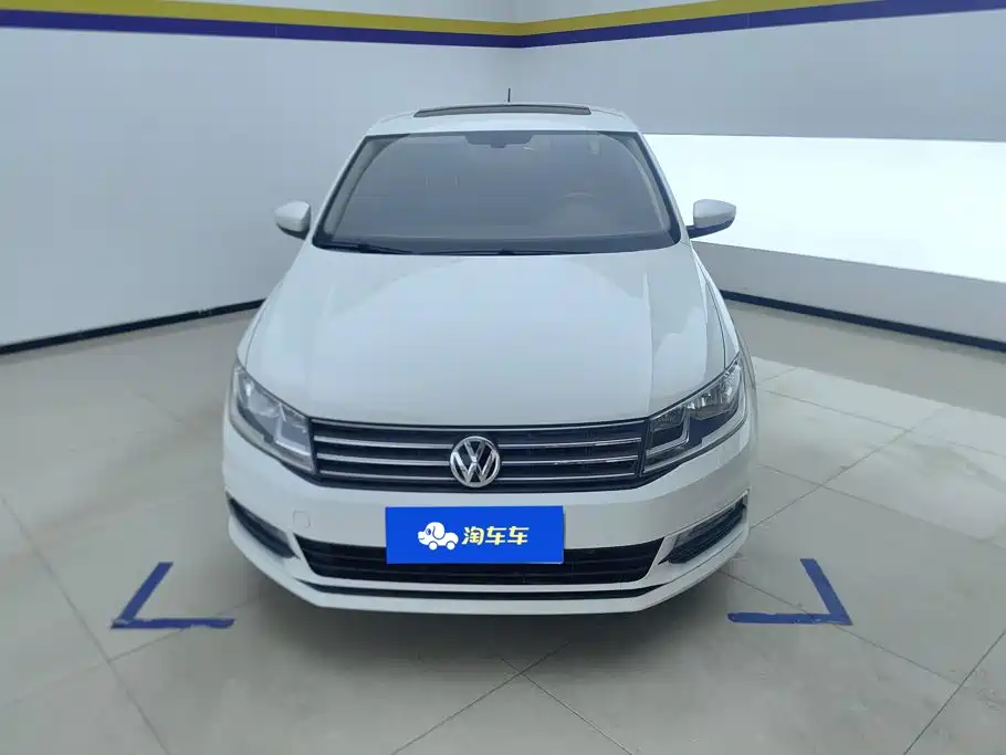 Volkswagen Santana — миниатюра 2