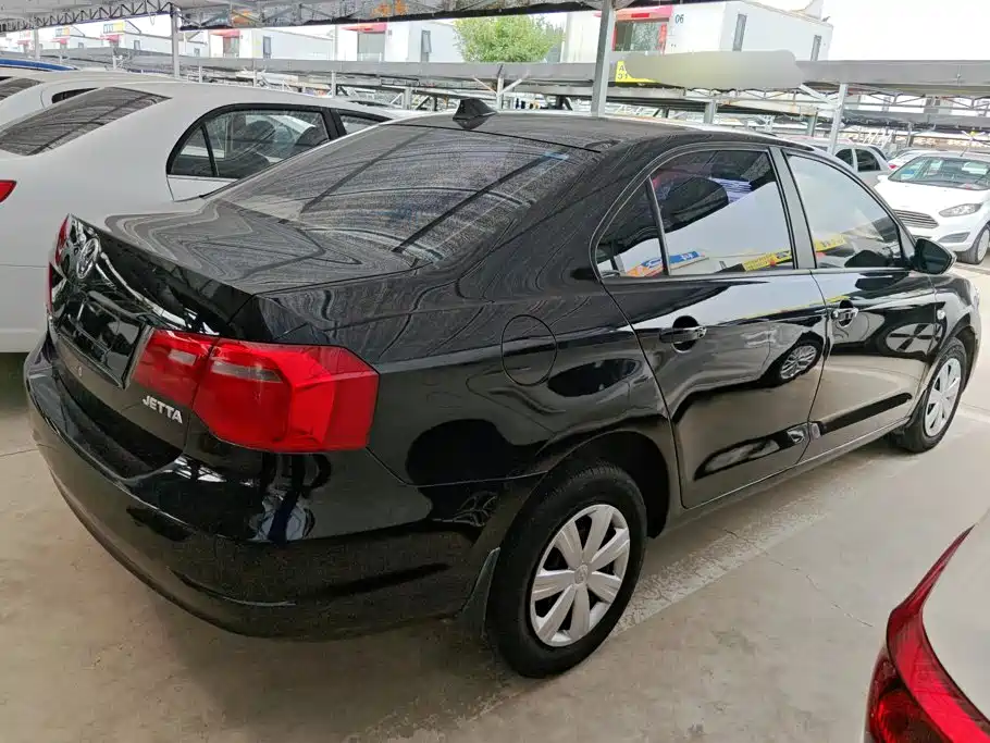 Volkswagen Jetta — миниатюра 3