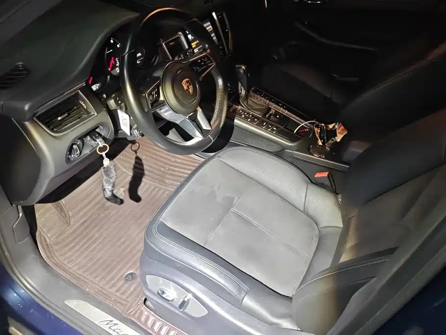 Porsche Macan — миниатюра 9