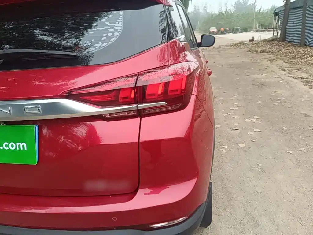 BAIC X3 — миниатюра 8