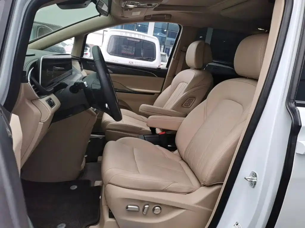 Buick GL8 Hybrid — миниатюра 15
