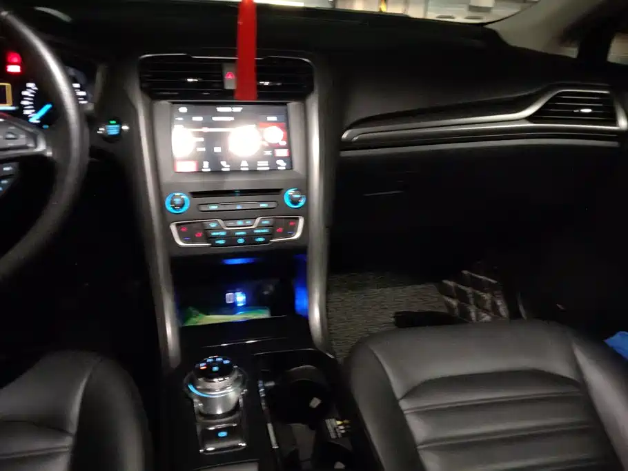 Ford Mondeo — миниатюра 13