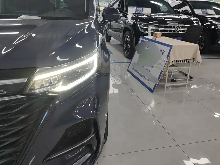Roewe iMAX8 — миниатюра 5
