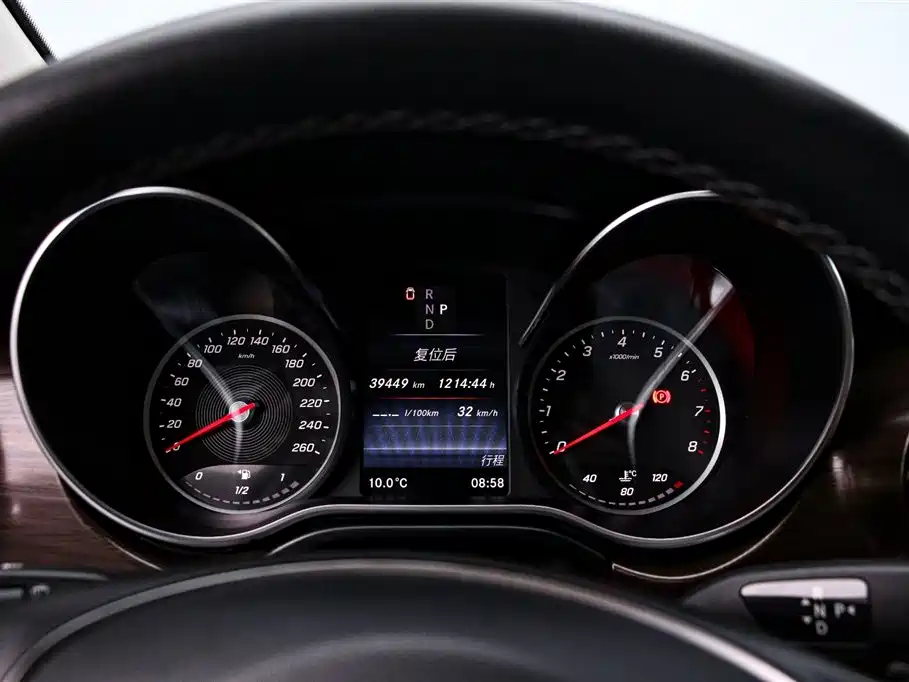 MERCEDES-BENZ V CLASS