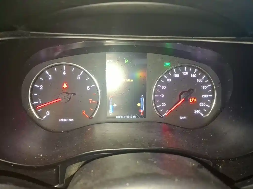 BYD MAX — миниатюра 4