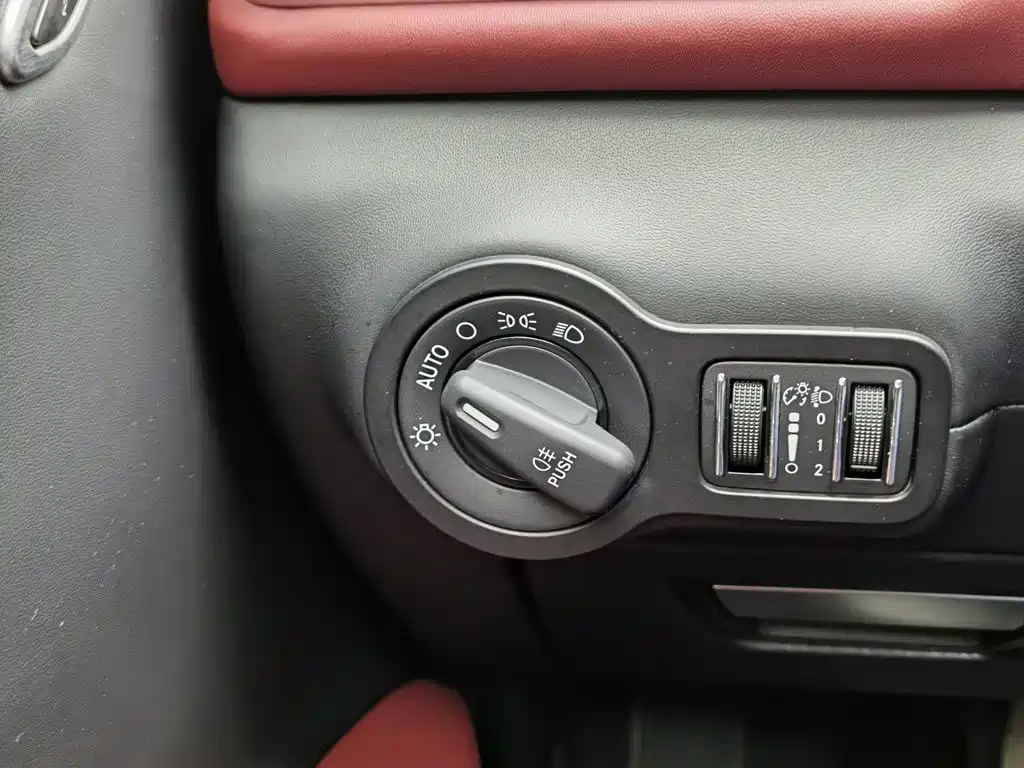 Maserati Ghibli — миниатюра 21