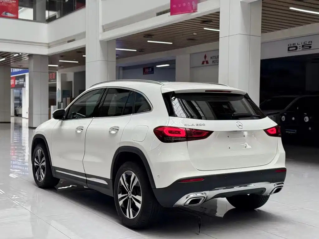 Mercedes-Benz GLA — миниатюра 7