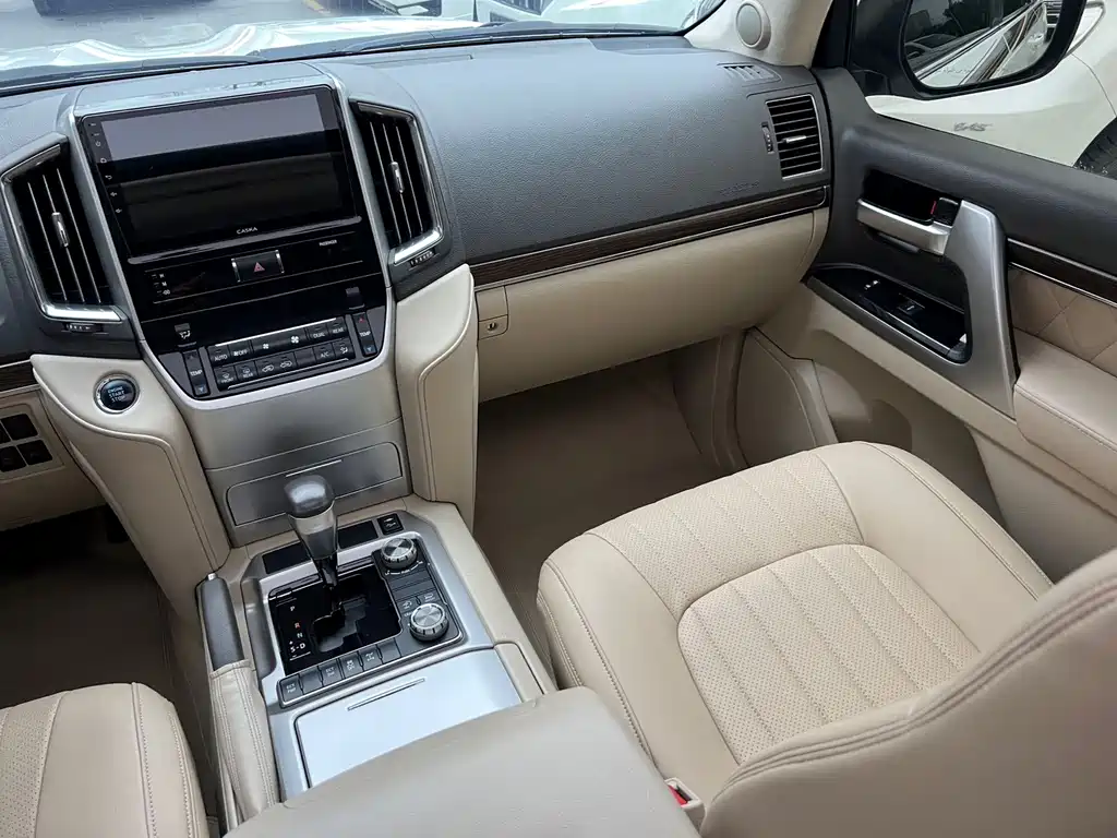 Toyota Land Cruiser — миниатюра 7