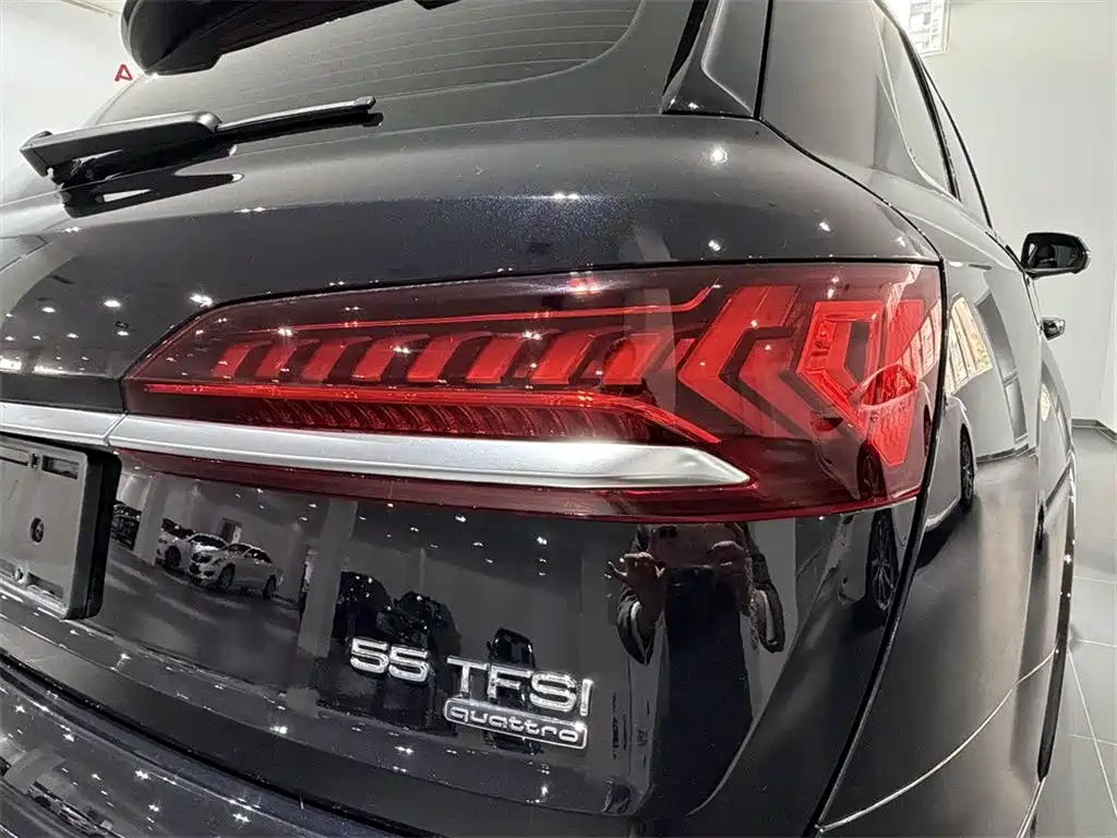 Audi Q7 — миниатюра 13