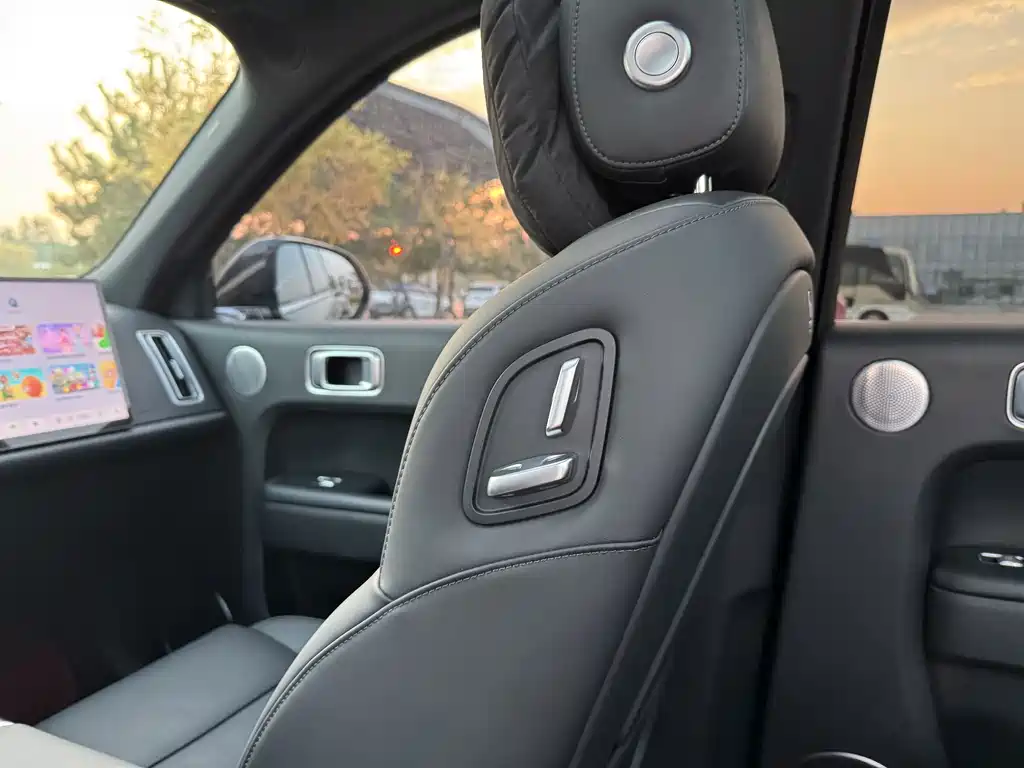 Li Auto Li L8 — миниатюра 12