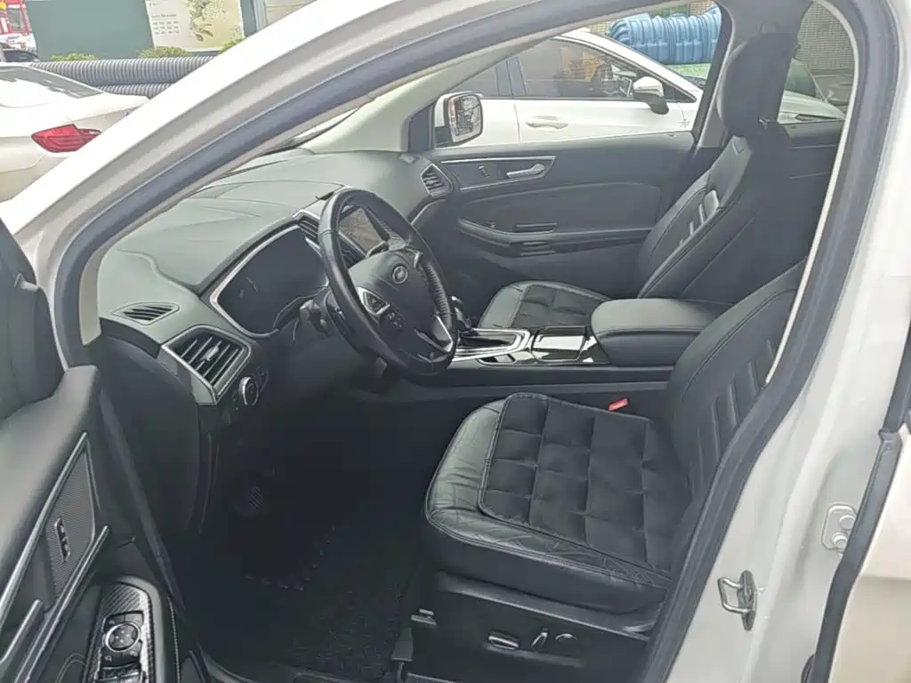 Ford Edge — миниатюра 15