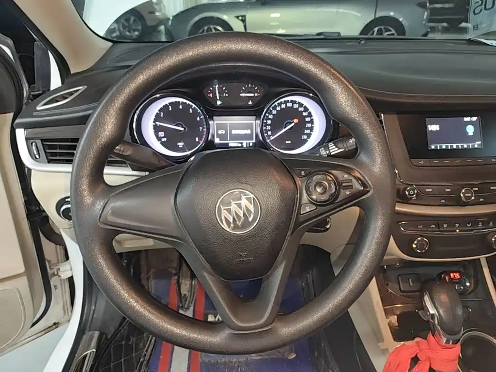 Buick Verano — миниатюра 11