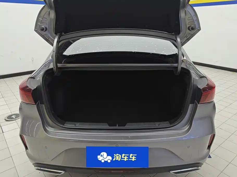 Changan Eado — миниатюра 4