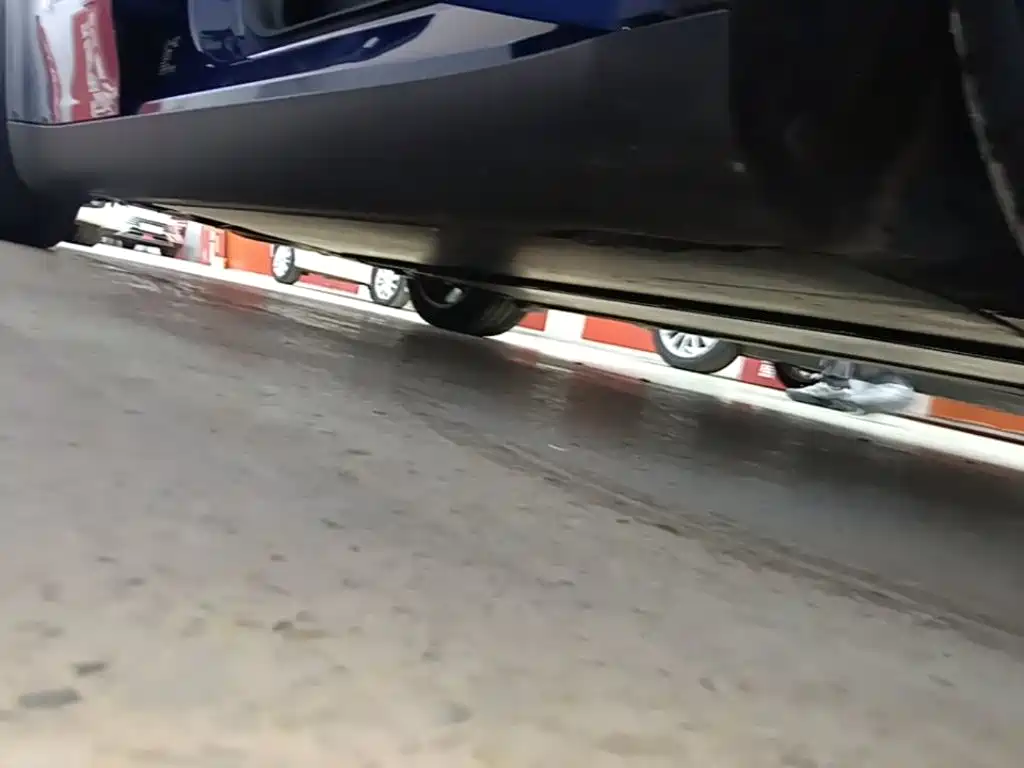 Tesla Model Y — миниатюра 21