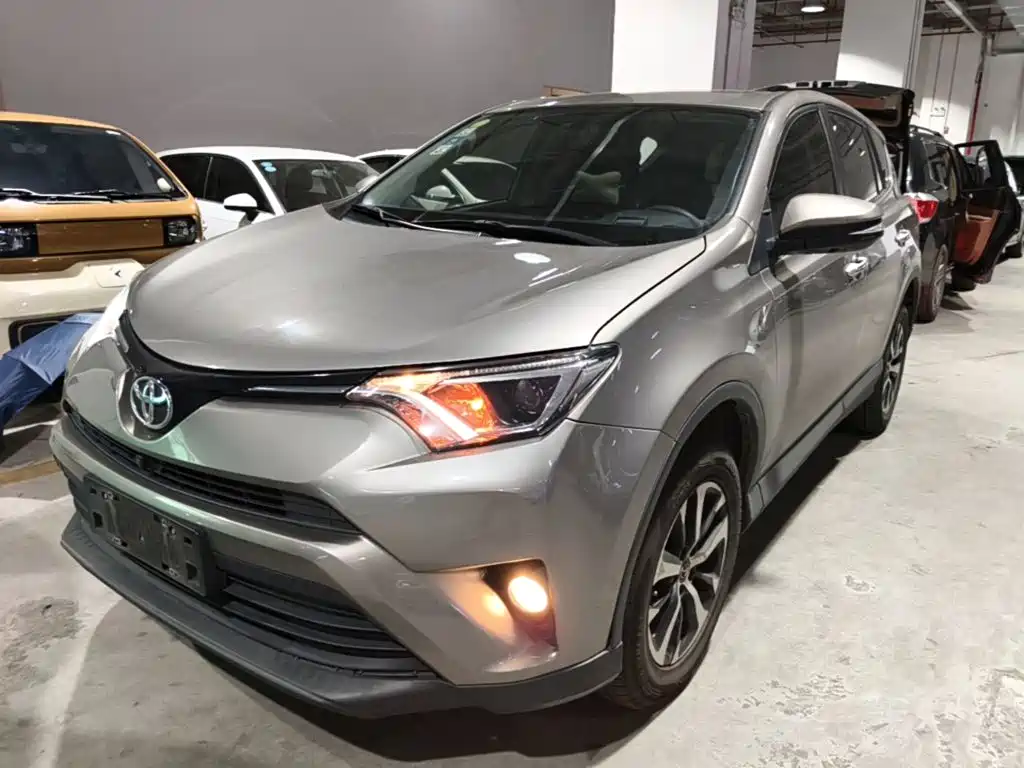 Toyota RAV4 — миниатюра 2