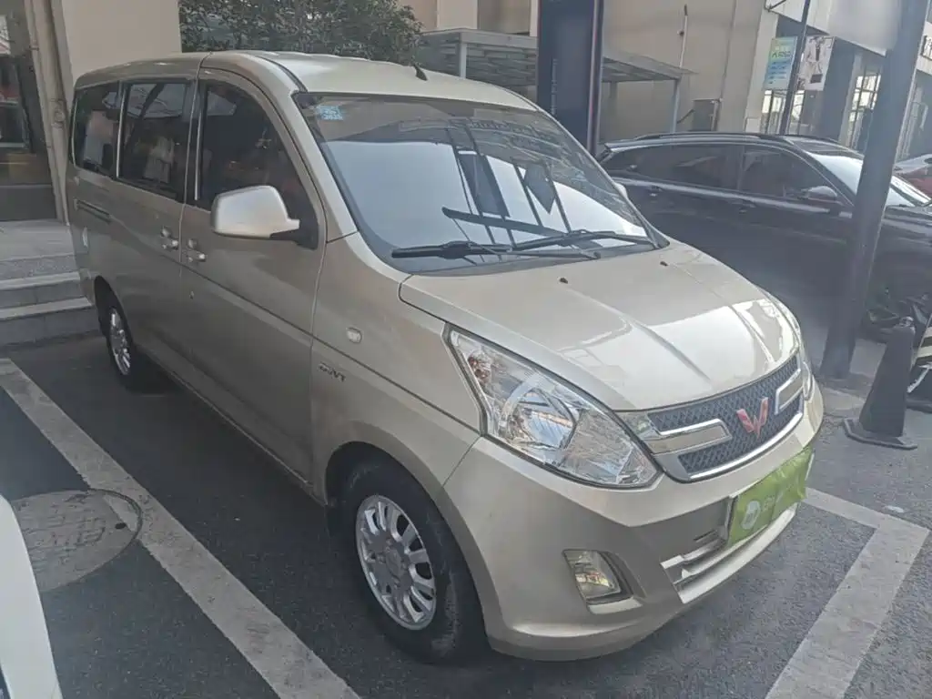 Wuling Rongguang V — миниатюра 4