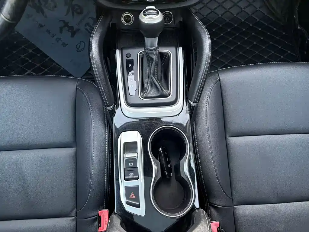 Zotye Zotye SR7 — миниатюра 14