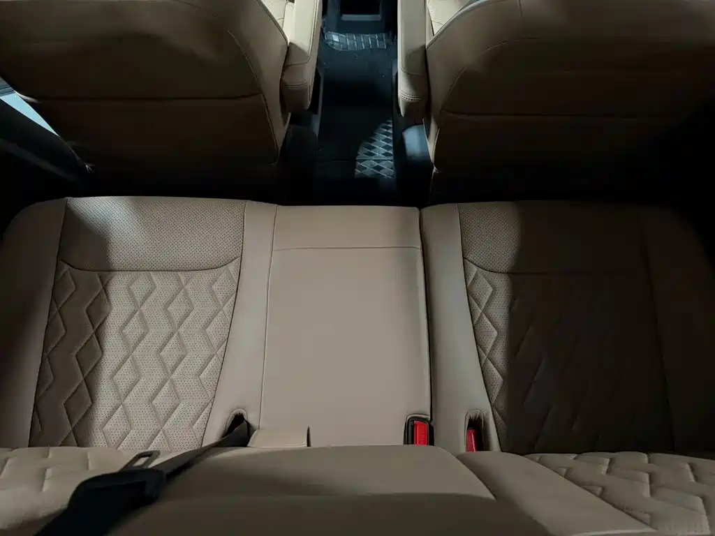 Wuling Jiachen — миниатюра 14