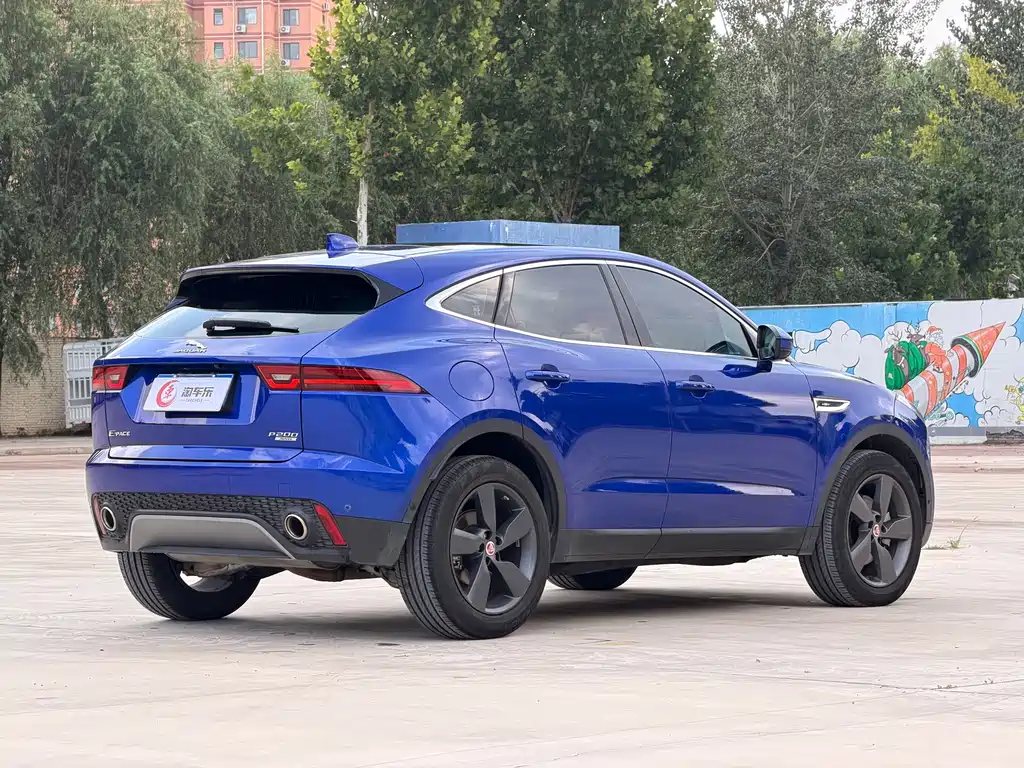 Jaguar E-PACE — миниатюра 16