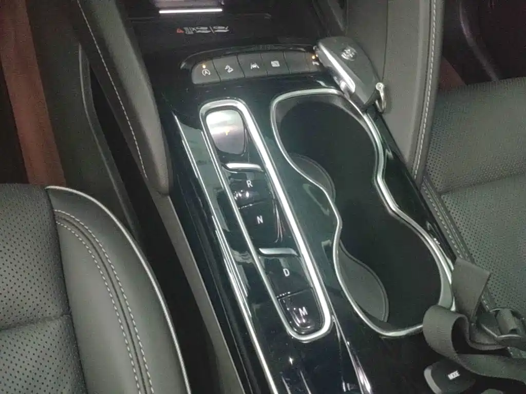 Buick Envision Plus — миниатюра 14
