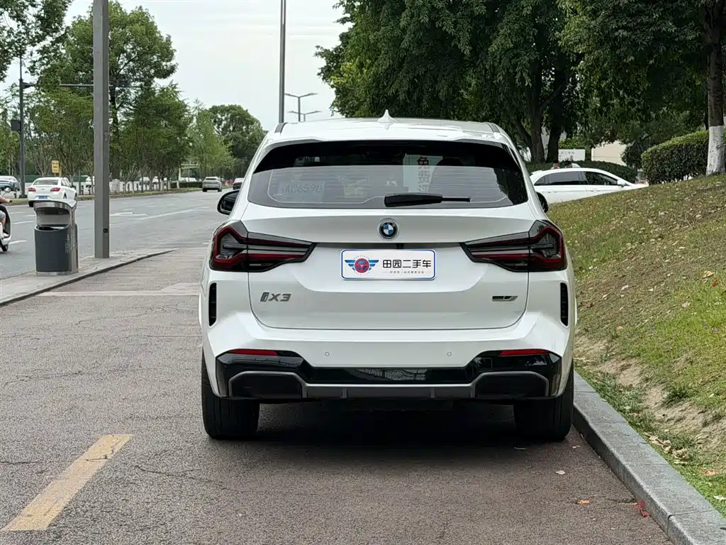 BMW iX3 2022 Lead