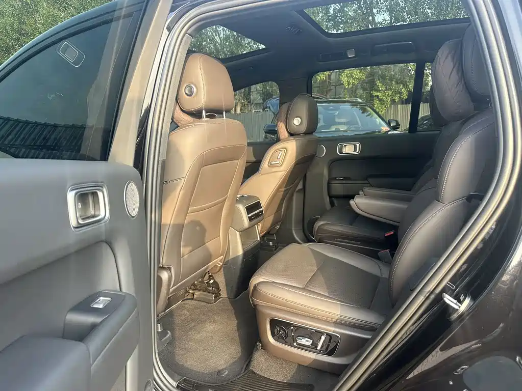 Li Auto Li L8 — миниатюра 10
