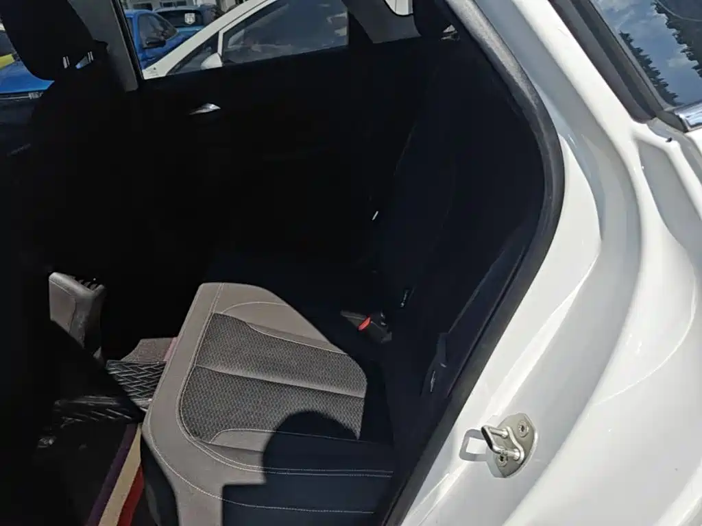 Buick Verano — миниатюра 17