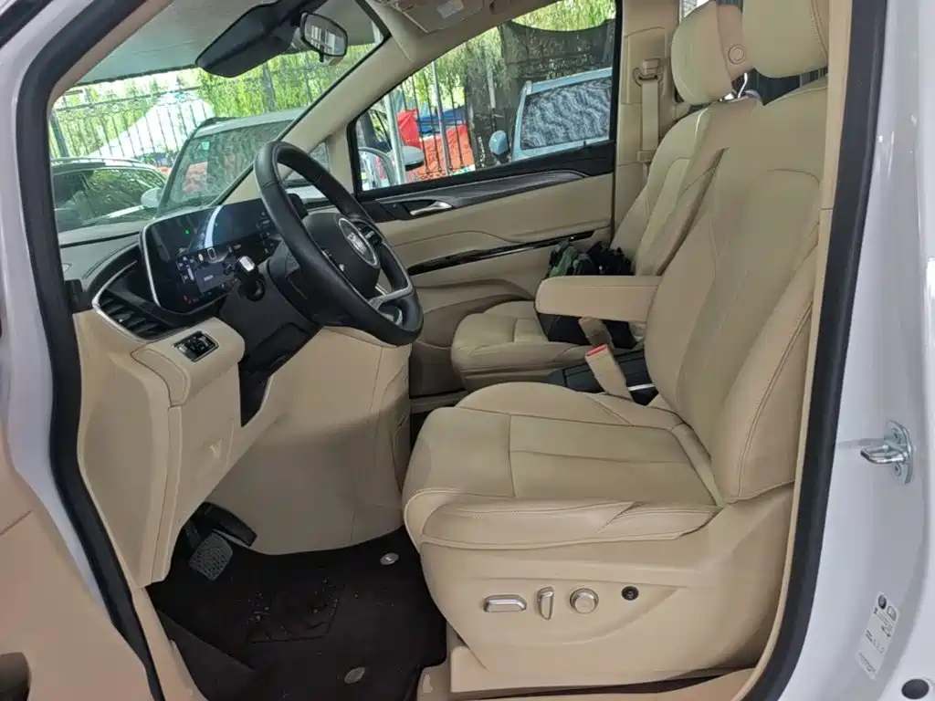 Buick GL8 Hybrid — миниатюра 15