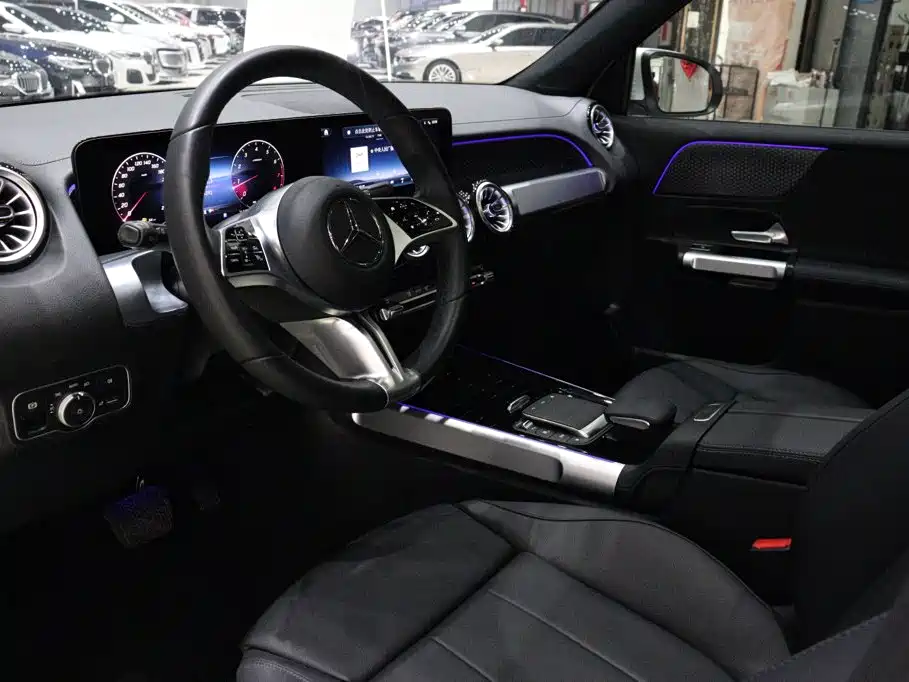 Mercedes-Benz GLB — миниатюра 6