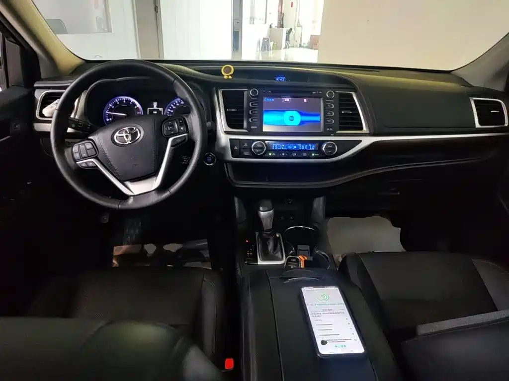 Toyota Highlander — миниатюра 10