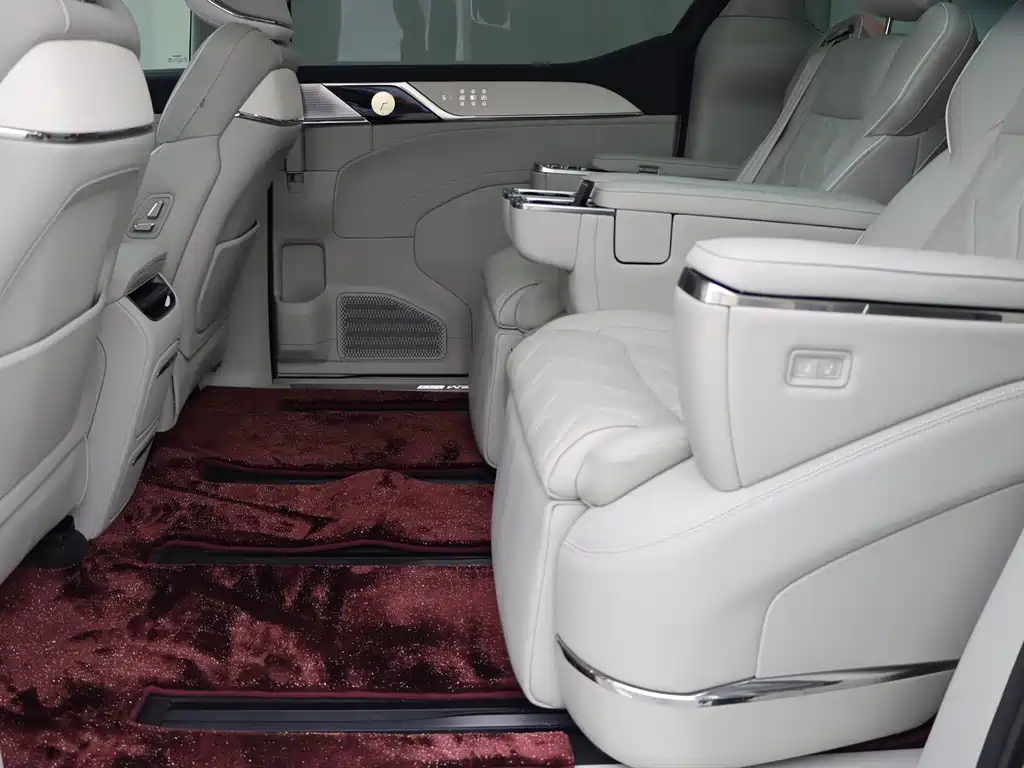 Volvo EM90 — миниатюра 18