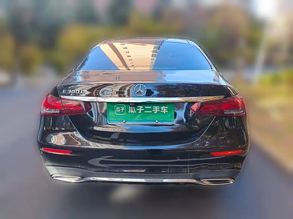 Mercedes-Benz E-Class — миниатюра 3