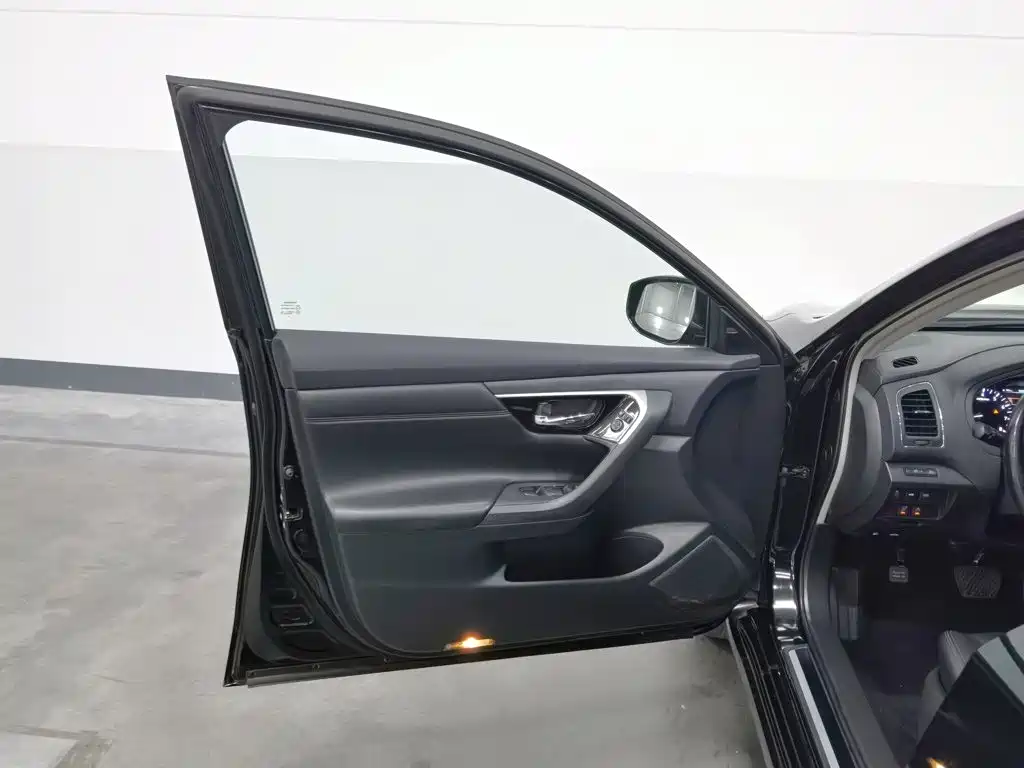 Nissan Teana — миниатюра 8