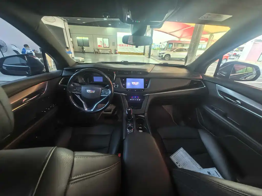 Cadillac XT6 — миниатюра 10