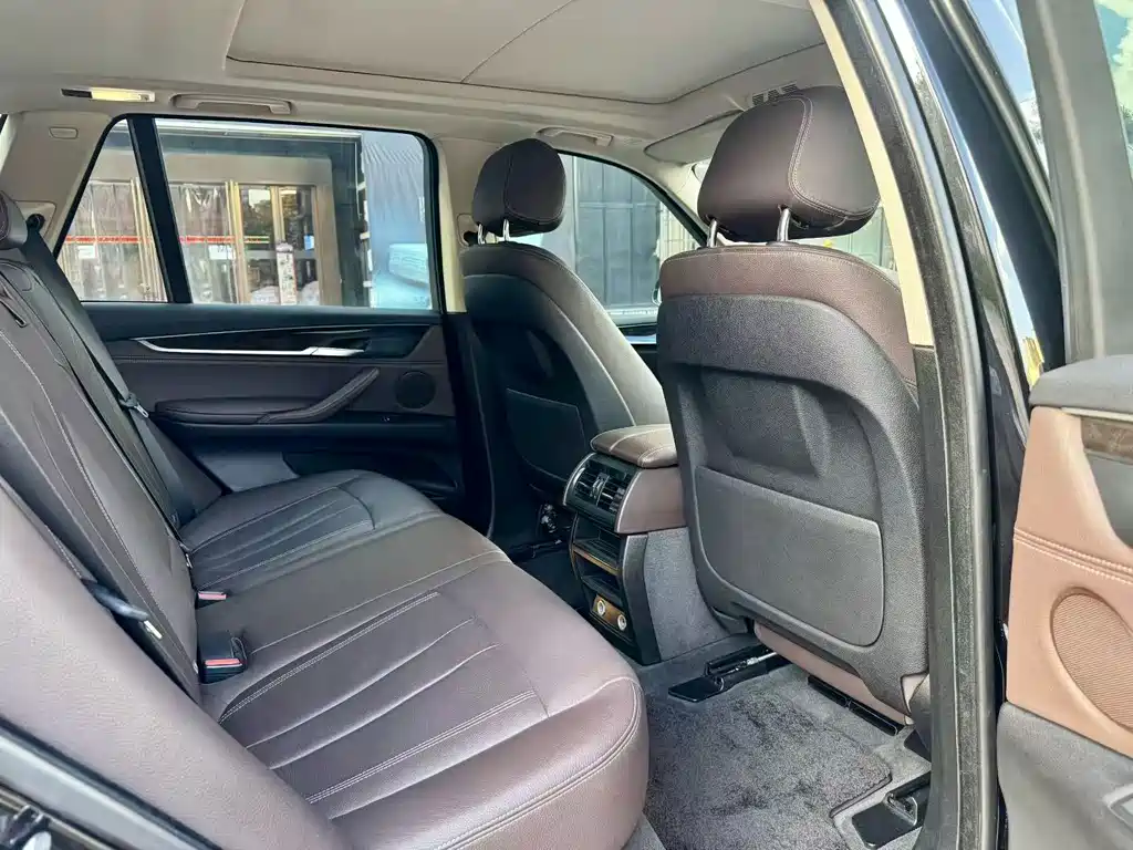BMW X5 (Import) — миниатюра 7