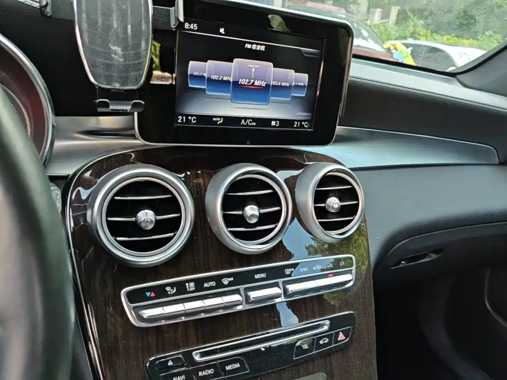 Mercedes-Benz GLC — миниатюра 9