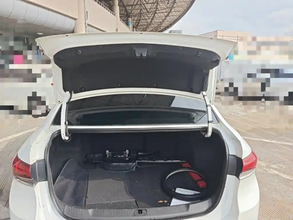 Buick Excelle — миниатюра 19